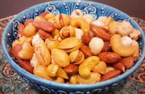 آجیل از باید و نبایدهای یلدایی